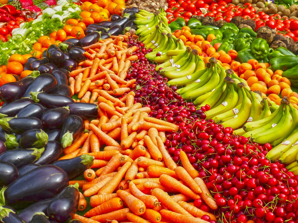 Le proprietà della frutta e della verdura in base ai colori