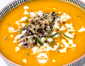 Crema di zucca, scalogno e rosmarino con quinoa tricolore e briciole di feta greca