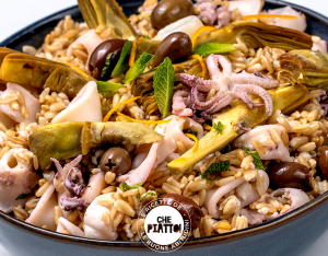 Avena integrale con carciofi, arancia, olive taggiasche e calamari alla menta
