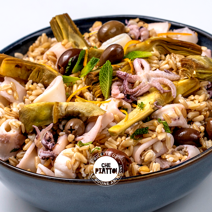 Avena integrale con carciofi, arancia, olive taggiasche e calamari alla menta